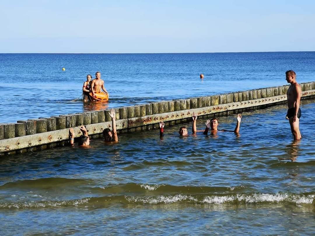 ŚMIERTELNIE NIEBEZPIECZNE FALOCHRONY